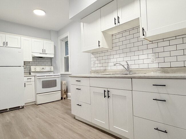 Building Photo - 524 Pitt St W Unit 104