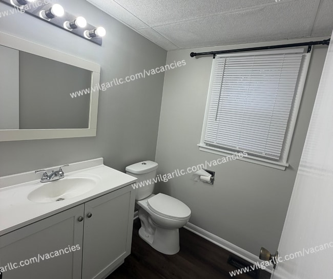Photo - 2721 40th Pl