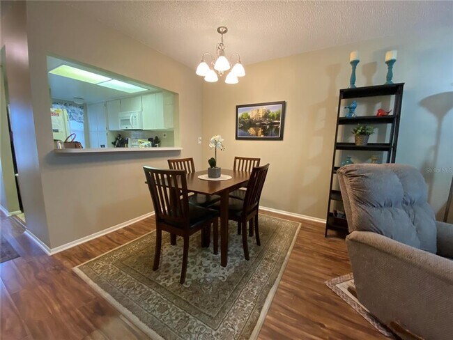Photo - 9609 Midiron Ct Unidad 1