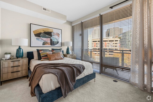 2 BR, 2 BA - 1137 SF