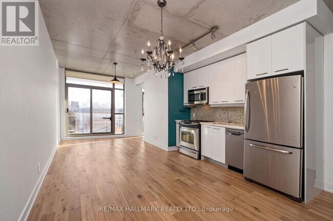 Photo - 2 Gladstone Ave Unit 605