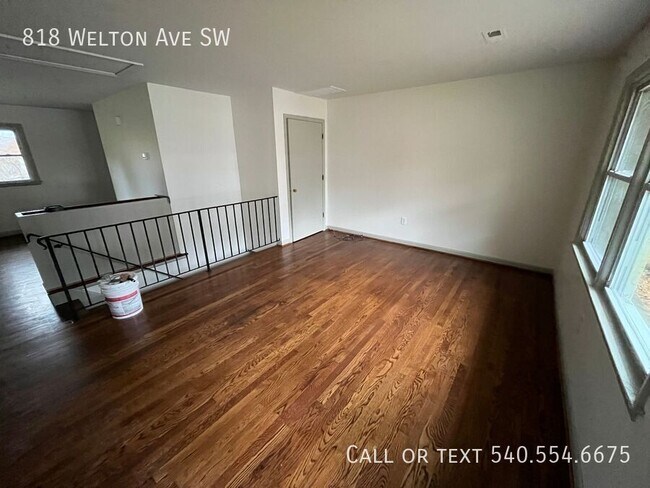 Photo - 818 Welton Ave SW