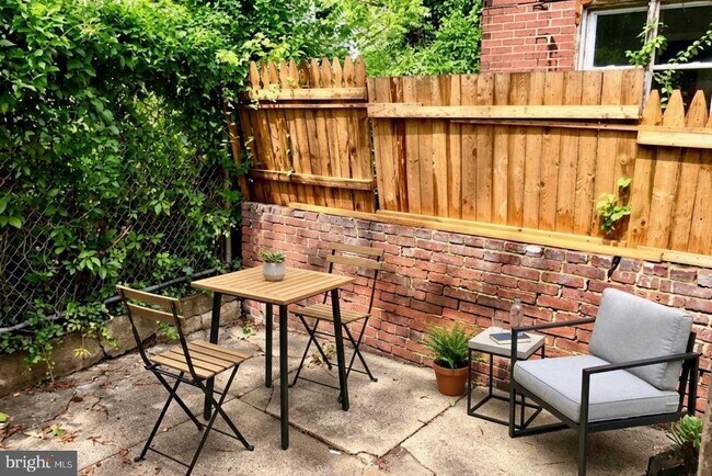 Photo - 107 E Pastorius St