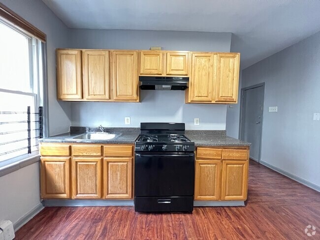 Building Photo - 320 Ellis Ave Unit 1R Rental