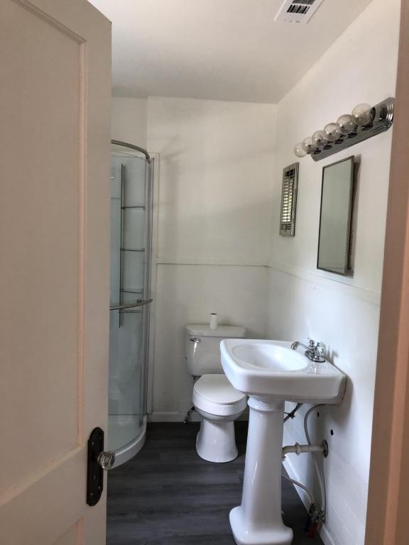 Photo - 707 Live Oak St