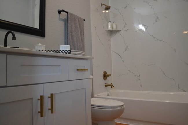 Raystone Apartment Homes