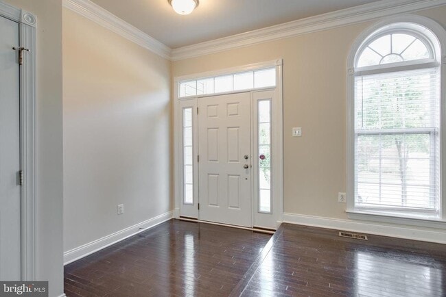Photo - 7621 Elmcrest Rd