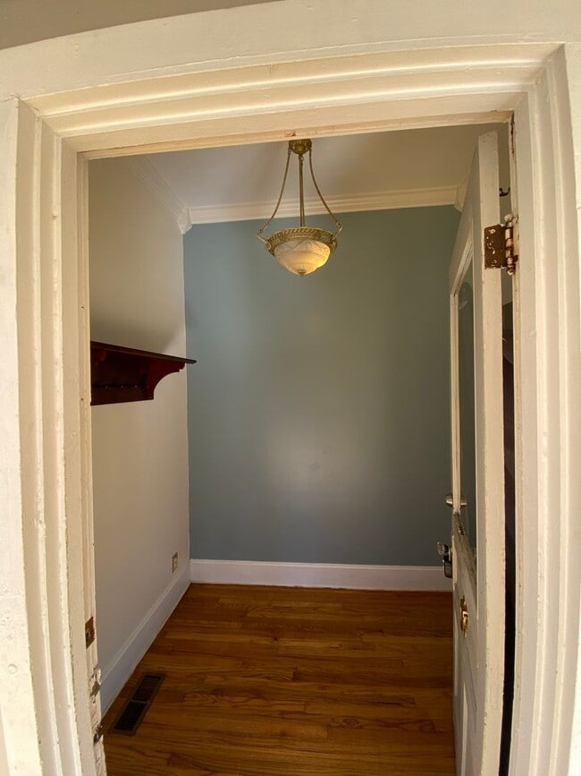 111 Miller Ave Unit 1