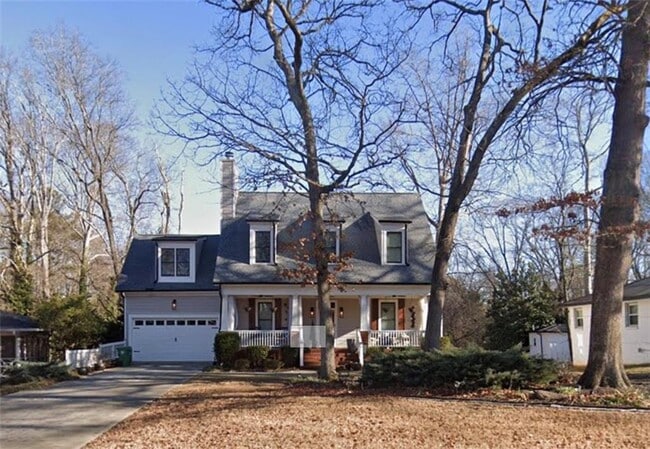 Building Photo - 1210 Oakfield Dr SE Rental
