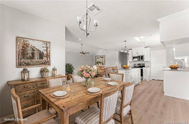 Photo - 211 N Gladys St