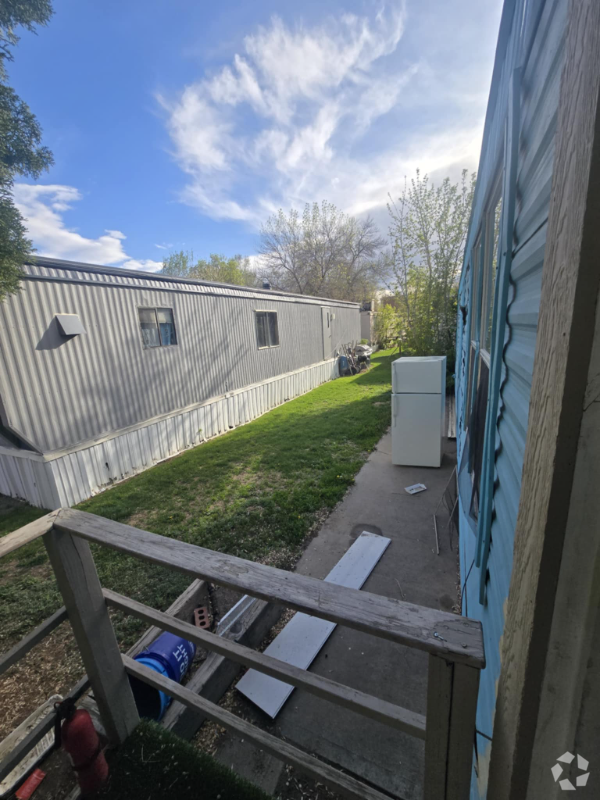 Building Photo - 10 9th Ave Rental