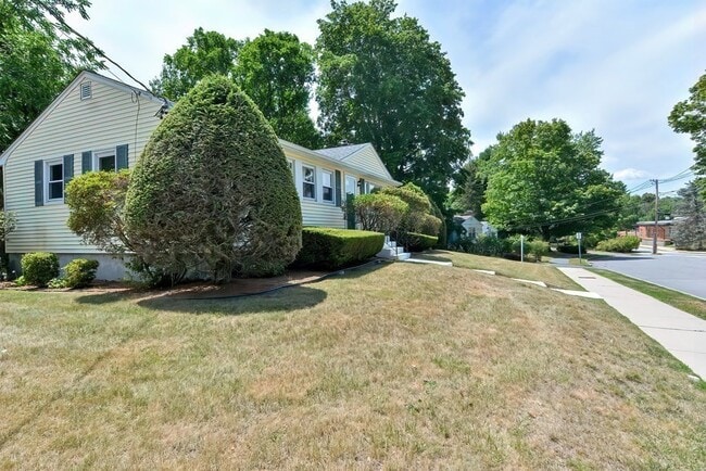 Photo - 4 Edgemont Ave