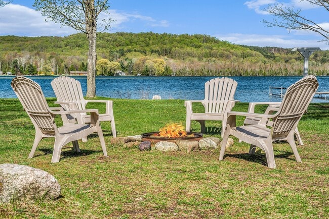 Photo - 2120 Walleye Ln