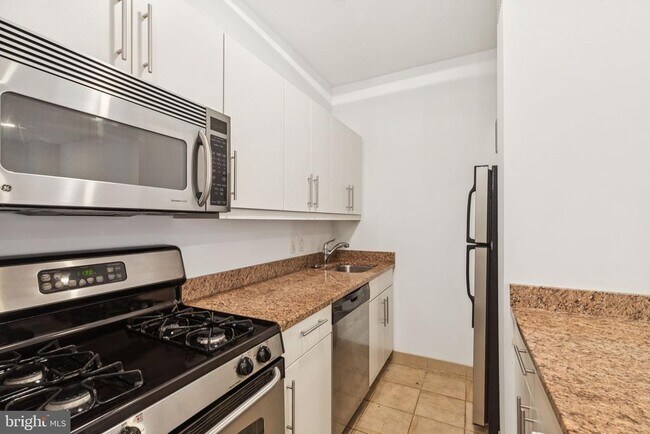 Photo - 219 S 18th St Unit 1523