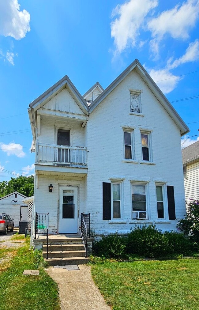 Building Photo - 50 N Gamble St Unit 50.5 N Gamble St Rental