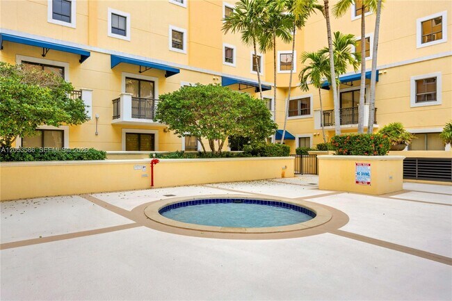 8390 SW 72nd Ave Unit 708