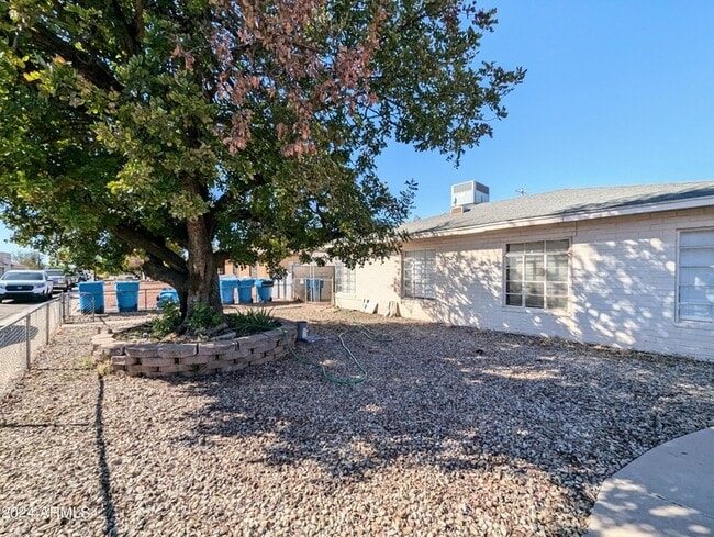 Photo - 1314 W Whitton Ave