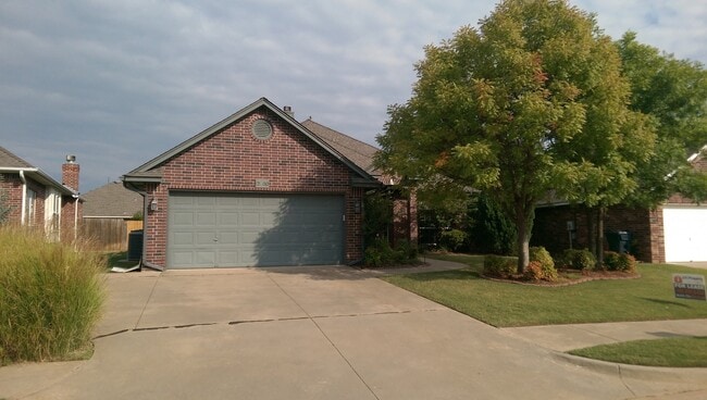 Photo - Storm Shelter!! Moore Schools 3 bed + offi...