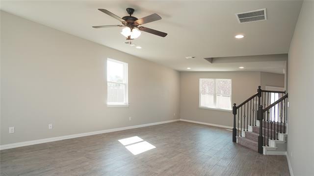 Photo - 712 Prairie Creek Dr