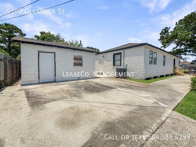 Building Photo - 9102 Oleander St