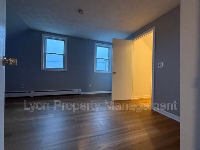 Photo - 26 Carlton St Unit 3rd floor