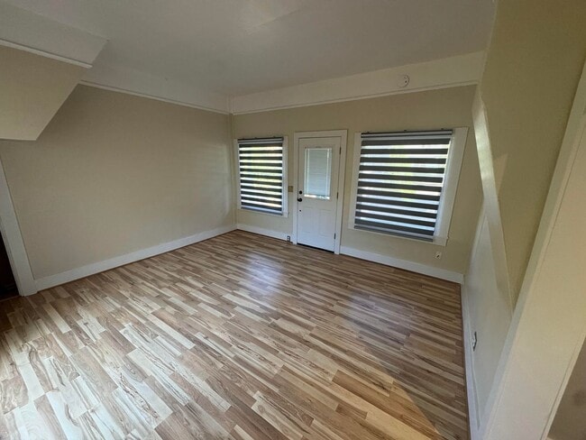 Photo - 1 Bedroom Near Campus