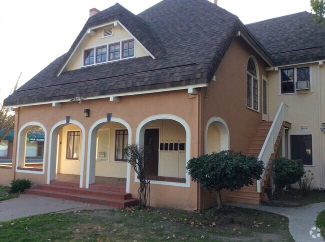 Building Photo - 101 Magnolia Ave Rental