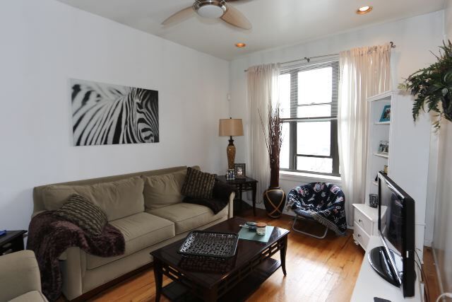 Building Photo - 1522 W Fry St Unit J06P