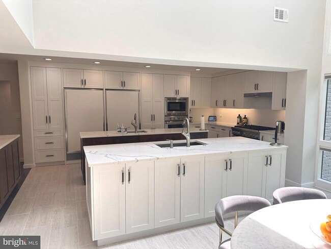Photo - 6005 Neilwood Dr