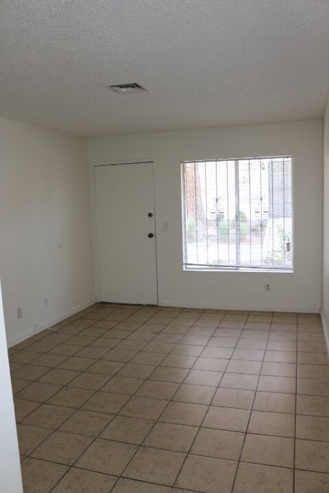 Photo - NO SHOWINGS UNTIL 12/15/25