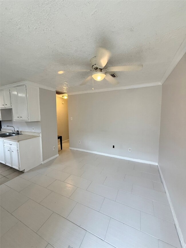 Photo - 3411 Drew St