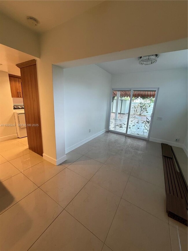 Photo - 7417 Twin Sabal Dr