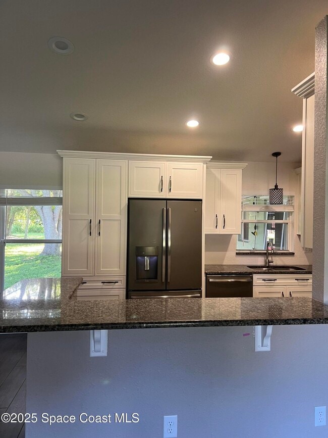 Photo - 497 Forgal Ave NE