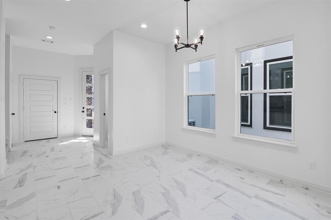 Photo - 2929 El Fenice Ln