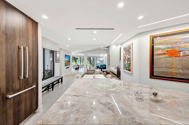 Building Photo - 7430 Victory Ln Unit 9903