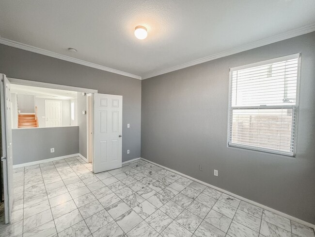 3335 Antique Rose Dr