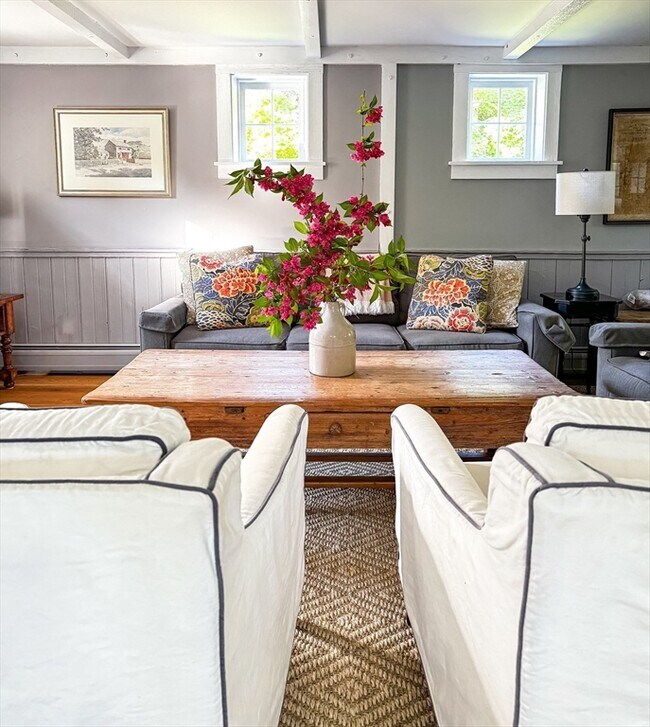 Photo - 7 N Liberty St