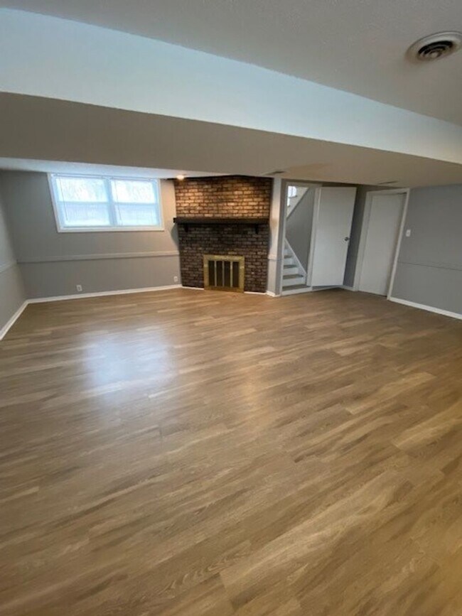 Photo - 311 Weathering Dr