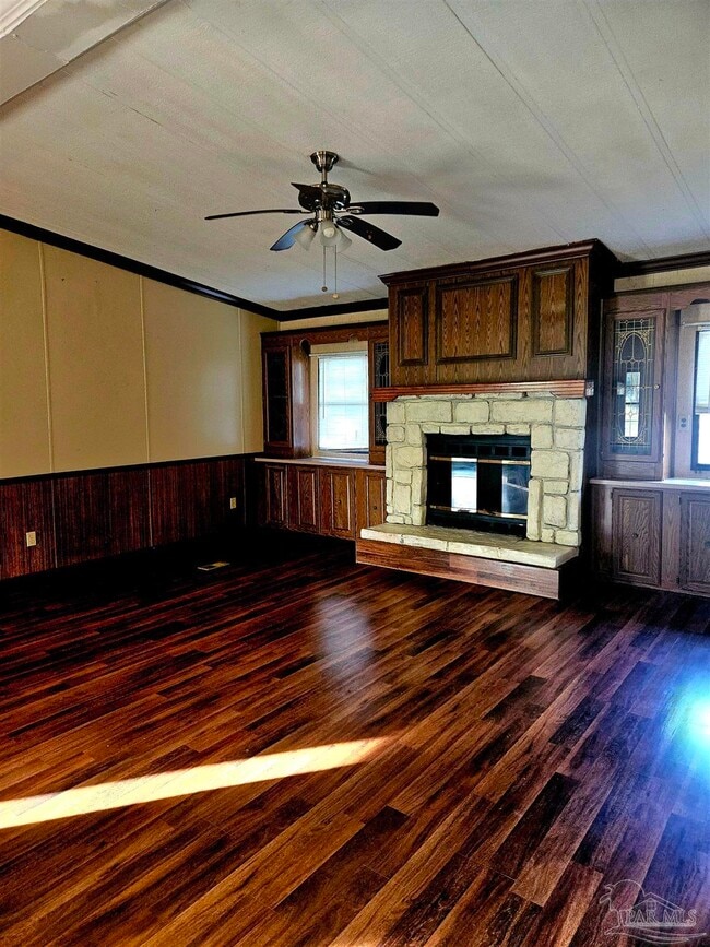 Photo - 649 Hwy 95A N