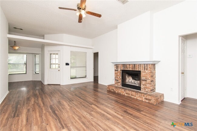 Photo - 214 Appaloosa Dr