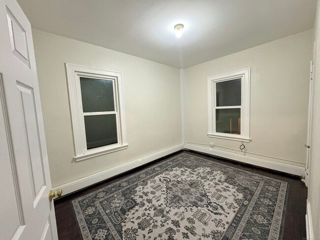 Photo - 72 Sterling St