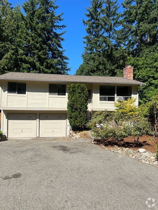 Building Photo - Finn Hill neighborhood Kirkland! Rental