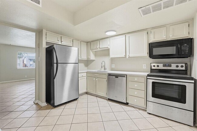 Photo - 8809 Dawnridge Cir