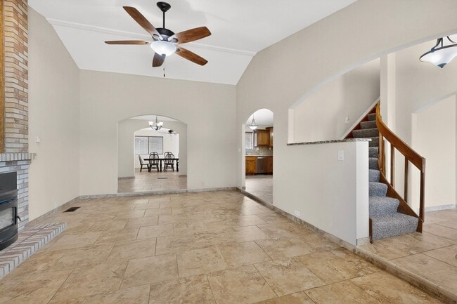 Photo - 5612 Chelwood Park Blvd NE