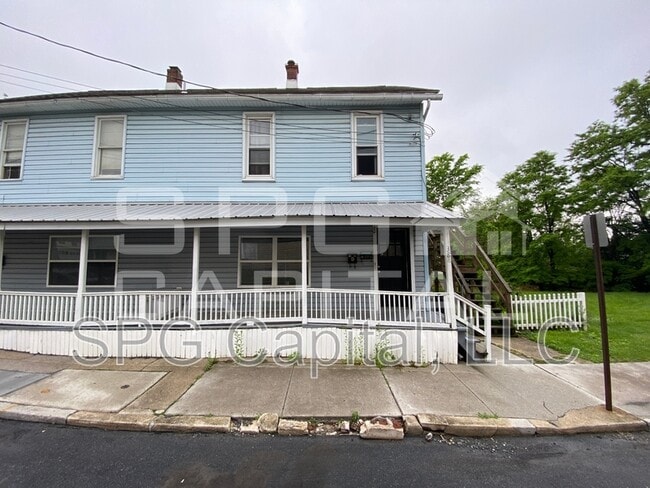 Building Photo - 38 N Franklin St
