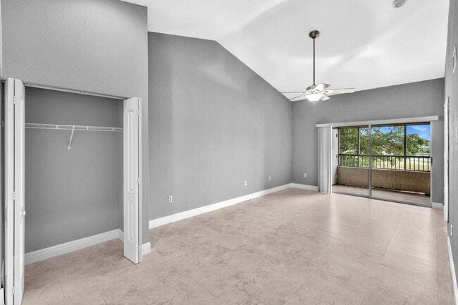 Photo - 2881 N Oakland Forest Dr Unidad 309