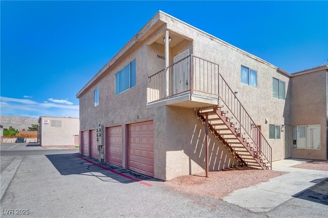 Building Photo - 566 Roxella Ln Unit D Rental