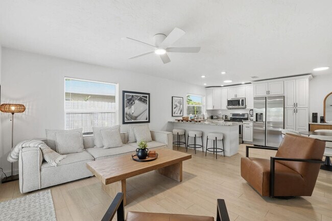 Photo - 578 100th Ave N Unidad SI FL1-ID1605273P