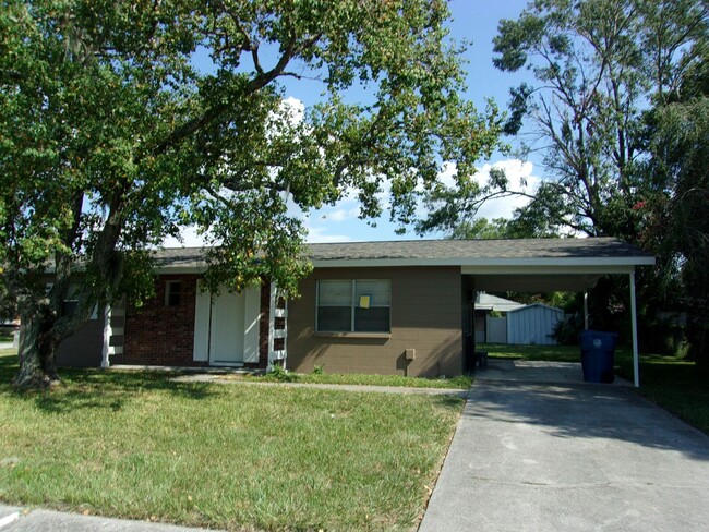 Adorable 2 Bedroom Just Minutes from Ameni... - Adorable 2 Bedroom Just Minutes from Ameni... House