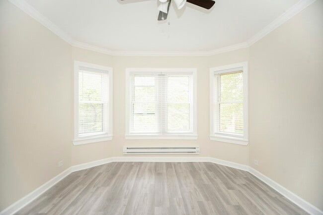 648.5 W Roscoe St Unit 2N